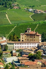 Schloß und Kirche in Barolo