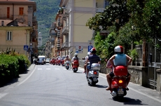 Gemeinsam fahren wir durch die Straßen der Stadt