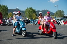 Startklar zur Vespa-Tour an der ligurischen Küste